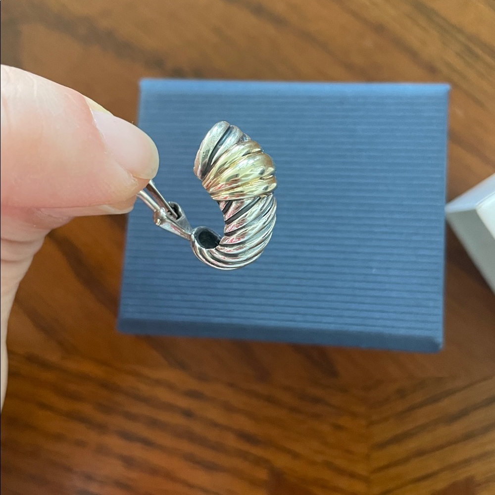 David Yurman Vintage lever backs - Picture 4 of 5